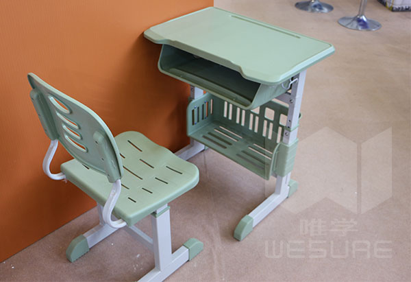 <strong>学生课桌椅功能上如何设计符合需求？</strong>